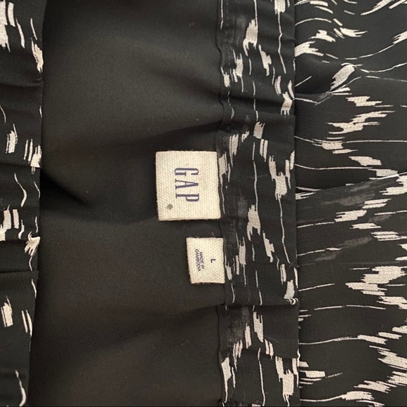 GAP ruffled black skirt~L - Picture 2 of 4